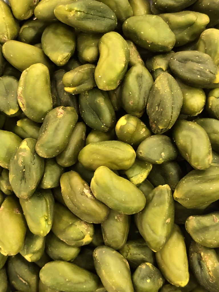 Raw pistachios